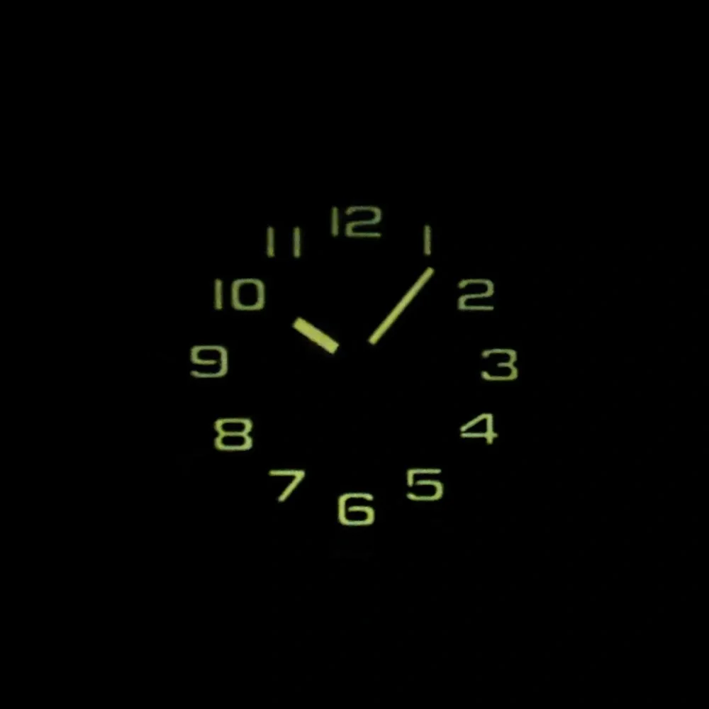 Seiko Solar Chronograph with Luminous Hands and Numbers - Picture 2 of 5